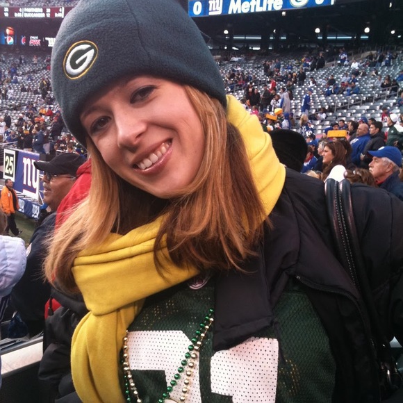 Meet your Posher, Lucy - Picture 2 of 2